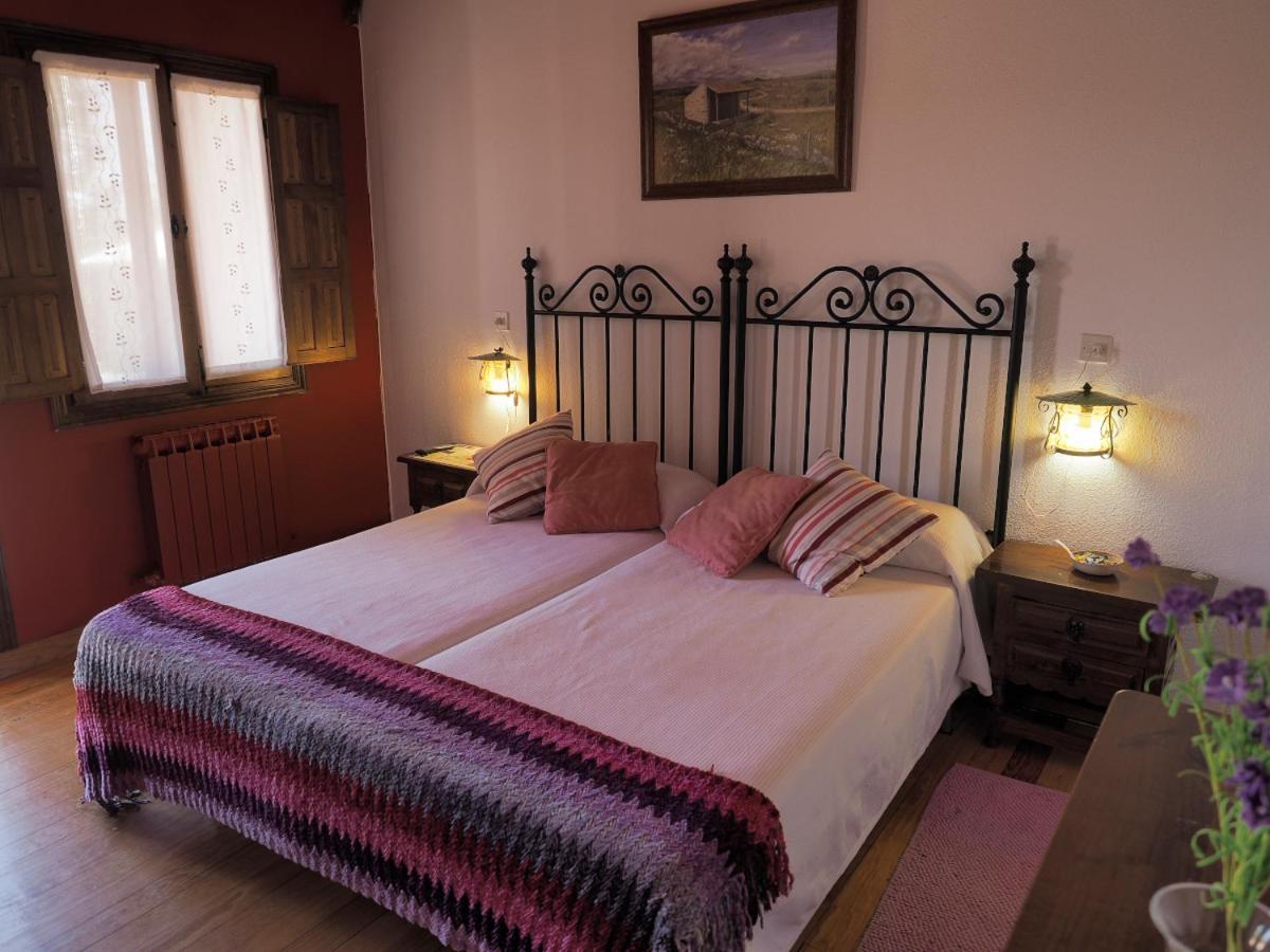 Hostal Almanzor Gredos Navarredonda de Gredos Dış mekan fotoğraf