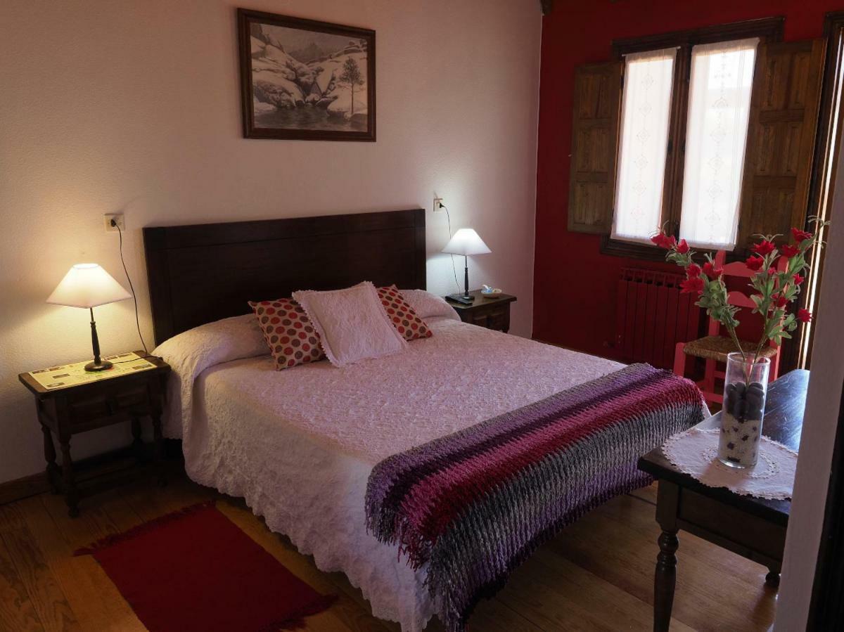 Hostal Almanzor Gredos Navarredonda de Gredos Dış mekan fotoğraf